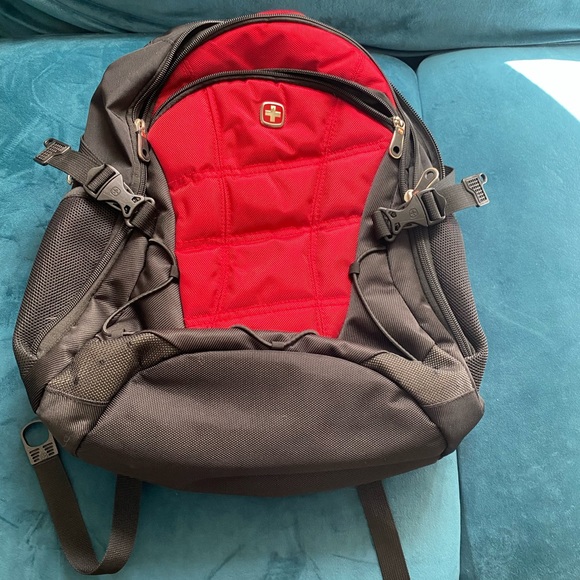 Swiss Army photographer or student backpack - Picture 2 of 3